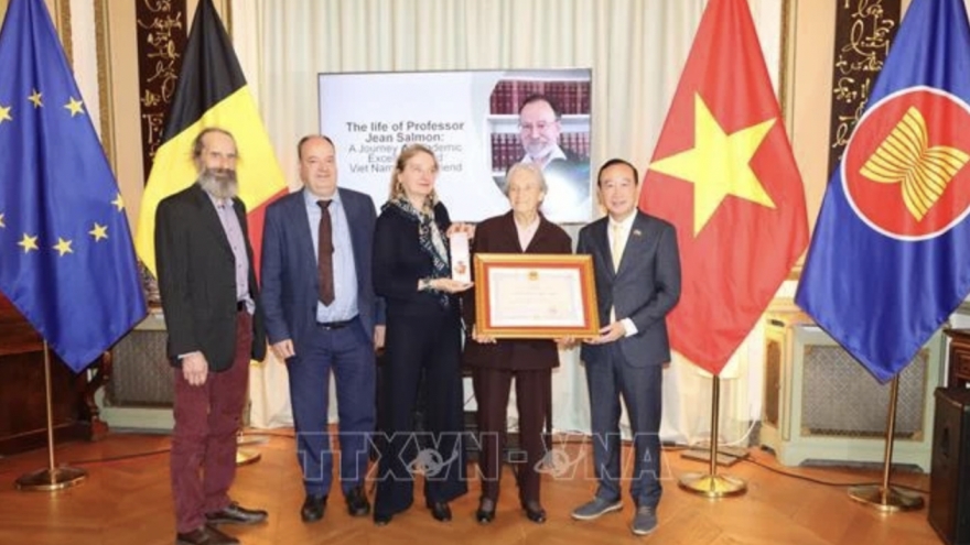 Late Belgian professor honoured with Vietnam’s Friendship Order